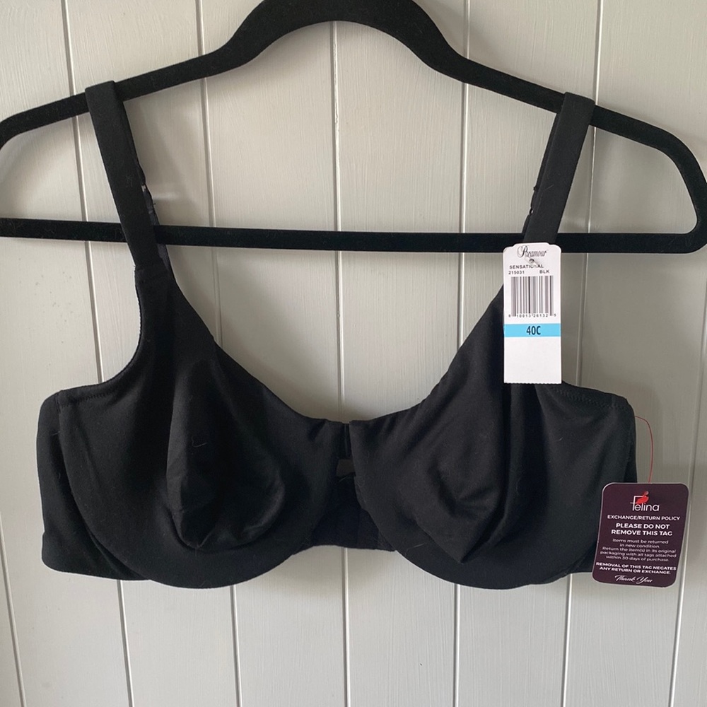 Brand new never worn black bra with tags 40 C